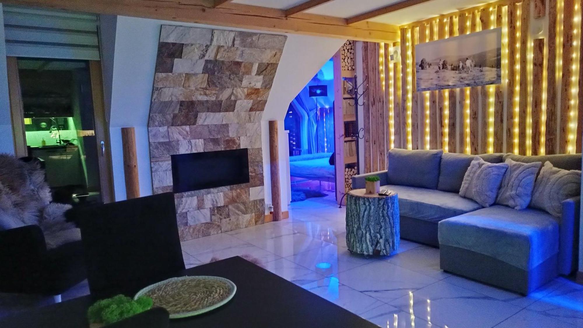Lux Houses W Domku Tylko Dwa Apartamentyz Jacuzzi Zewnetrznym Gron Luaran gambar
